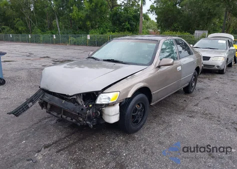 1999 Toyota Camry Le из США, поврежденный, VIN 4T1BG22K1XU889078